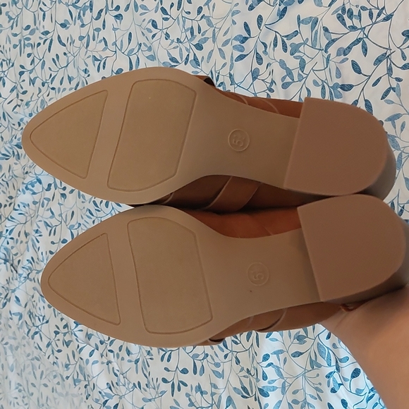 Rowann Mules - Picture 4 of 6